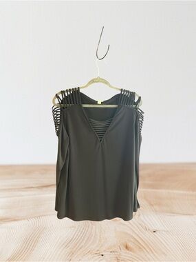 Cato black ladder strips long sleeves top Sz L